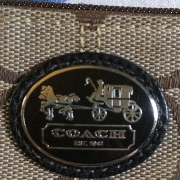 Coach Wristlet - Picture 3 of 4